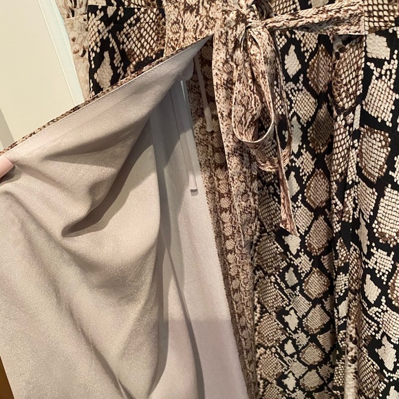 Joie wrap dress ✨NWT✨ - Picture 8 of 10